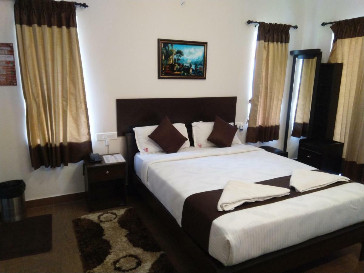 Paradise Perfect - Non Smoking Non Alcoholic No Unmarried Couples Ooty Exterior foto